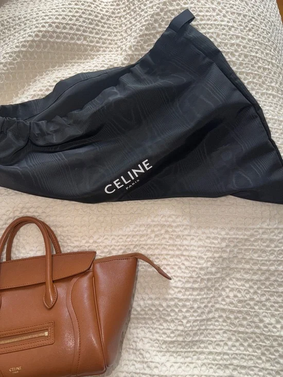 Celine 
LITTLE LUGGAGE IN SUPPLE SHINY LAMBSKIN - Picture 7 of 10
